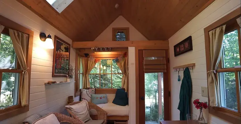 0320 Charming bayside tiny house great tips for future tiny house owners and builders smallhometours.com 1