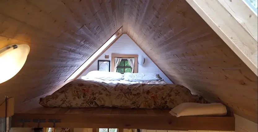 0320 Charming bayside tiny house great tips for future tiny house owners and builders smallhometours.com 2