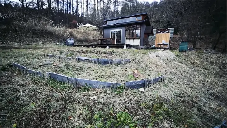 0323 A wonderful fusion of Japanese architecture and European style cabin smallhometours.com 2