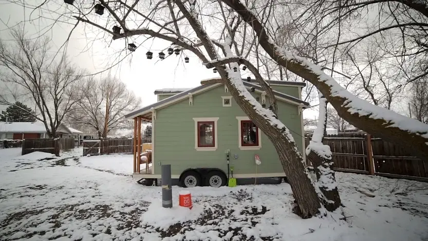 0325 A tiny house expert teacher builder The Lucky Linden tour smallhometours.com 3