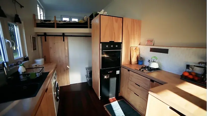 0346 Super spacious tiny house made with SIPs US 55.000 smallhometours.com 2