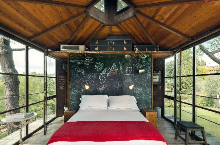 0348 Stunning tiny glass treehouse co living smallhometours.com 2