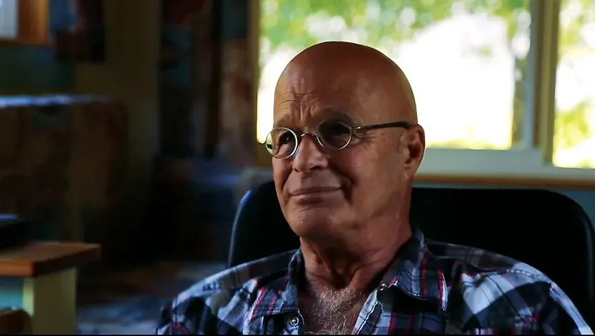 0349 70 year old builds off grid tiny house for allowing him to live big in his retirement smallhometours.com 5