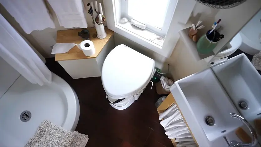 0350 Woman spends 3 years living off grid tiny house smallhometours.com 1