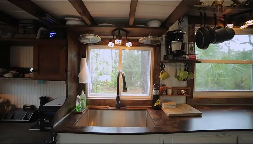 0357 College students DIY tiny house for only 15000 smallhometours.com 9