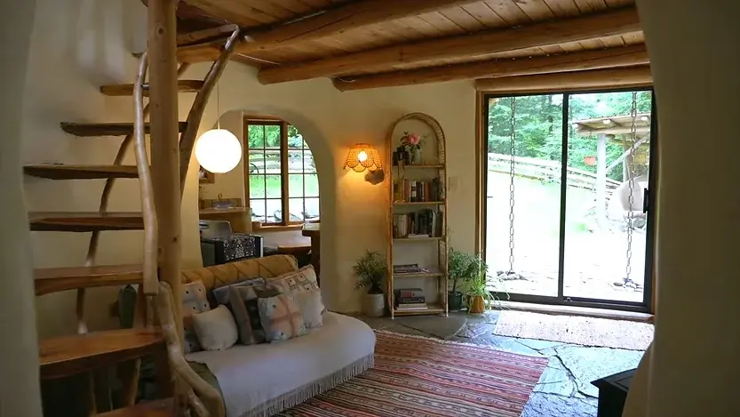 0359 Cozy cob cottage a sustainable green building smallhometours.com 5