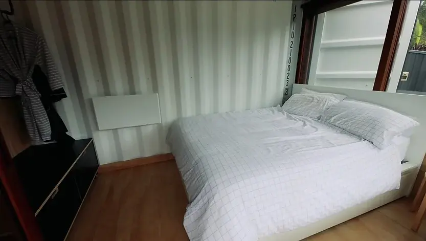 0364 Shipping container home designed for sleeping 10 people smallhometours.com 6