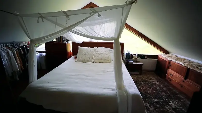 0367 Stunning small house made from hemp smallhometours.com 1