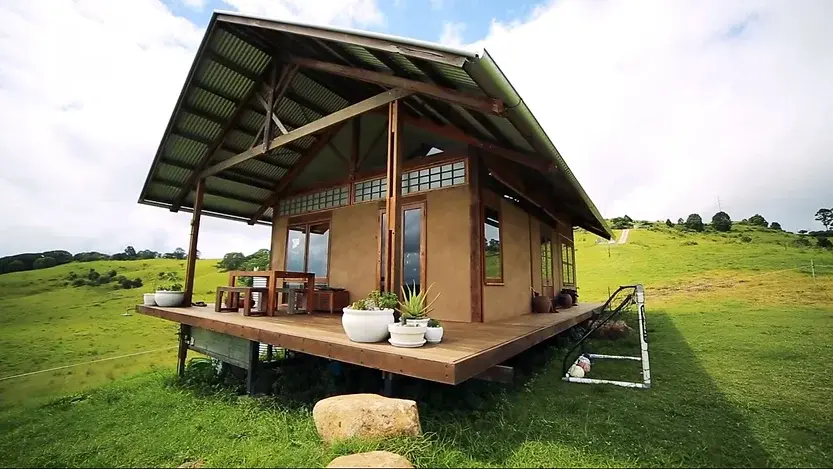 0367 Stunning small house made from hemp smallhometours.com 3