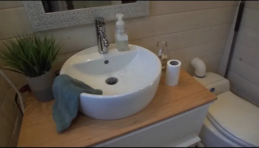 0381 What is it like raising 4 children in a tiny home smallhometours.com 2