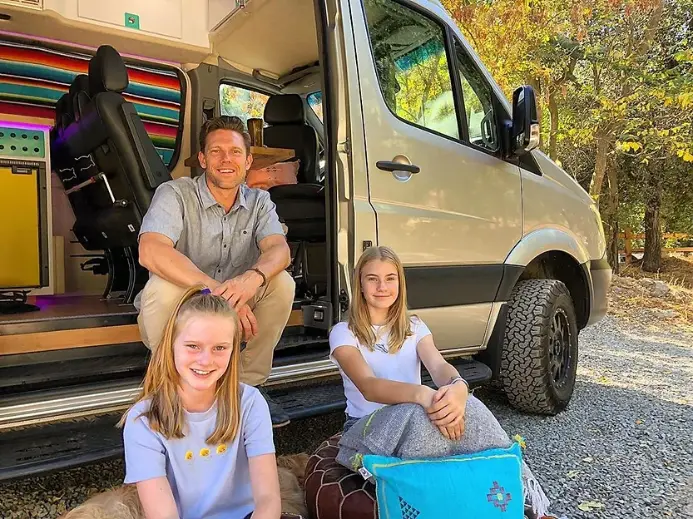 0395 Divorced dad teams up with his young daughters to design a 4x4 sprinter camper van smallhometours.com 3