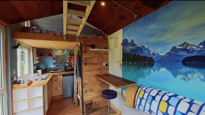 0403 17 year old builds tiny house for under US 8K smallhometours.com 3