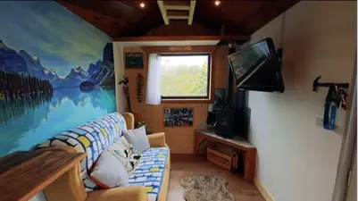 0403 17 year old builds tiny house for under US 8K smallhometours.com 4