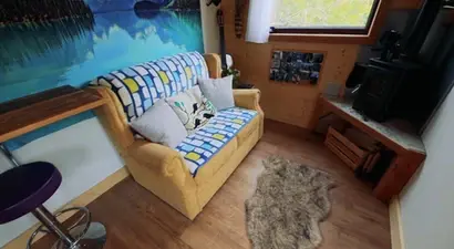 0403 17 year old builds tiny house for under US 8K smallhometours.com 5