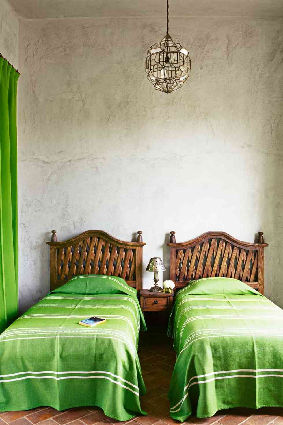 26 Twin Bed Ideas for Small Bedrooms That Work for Adults and Kids ...