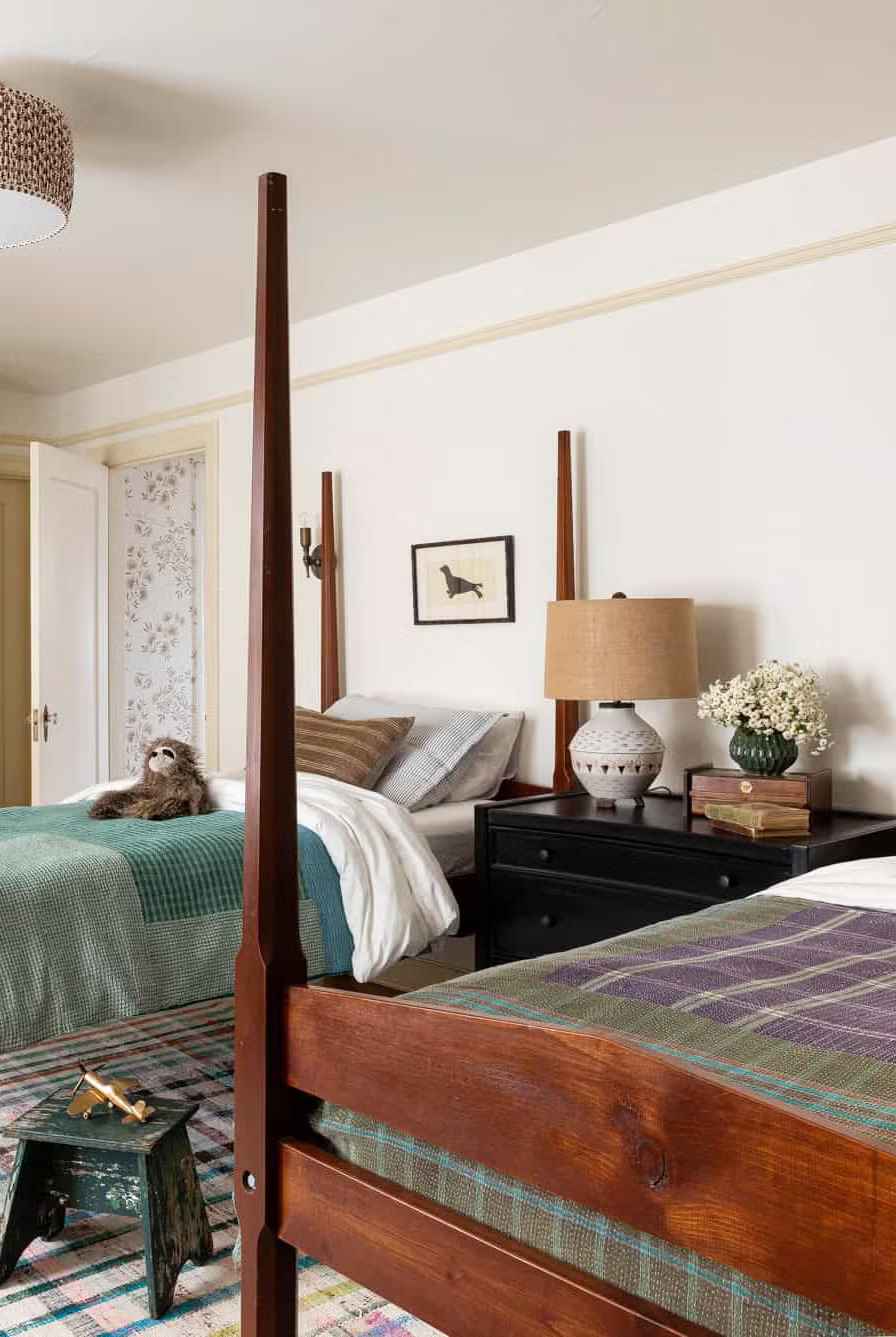 26 Twin Bed Ideas for Small Bedrooms That Work for Adults and Kids - Small Home Tours