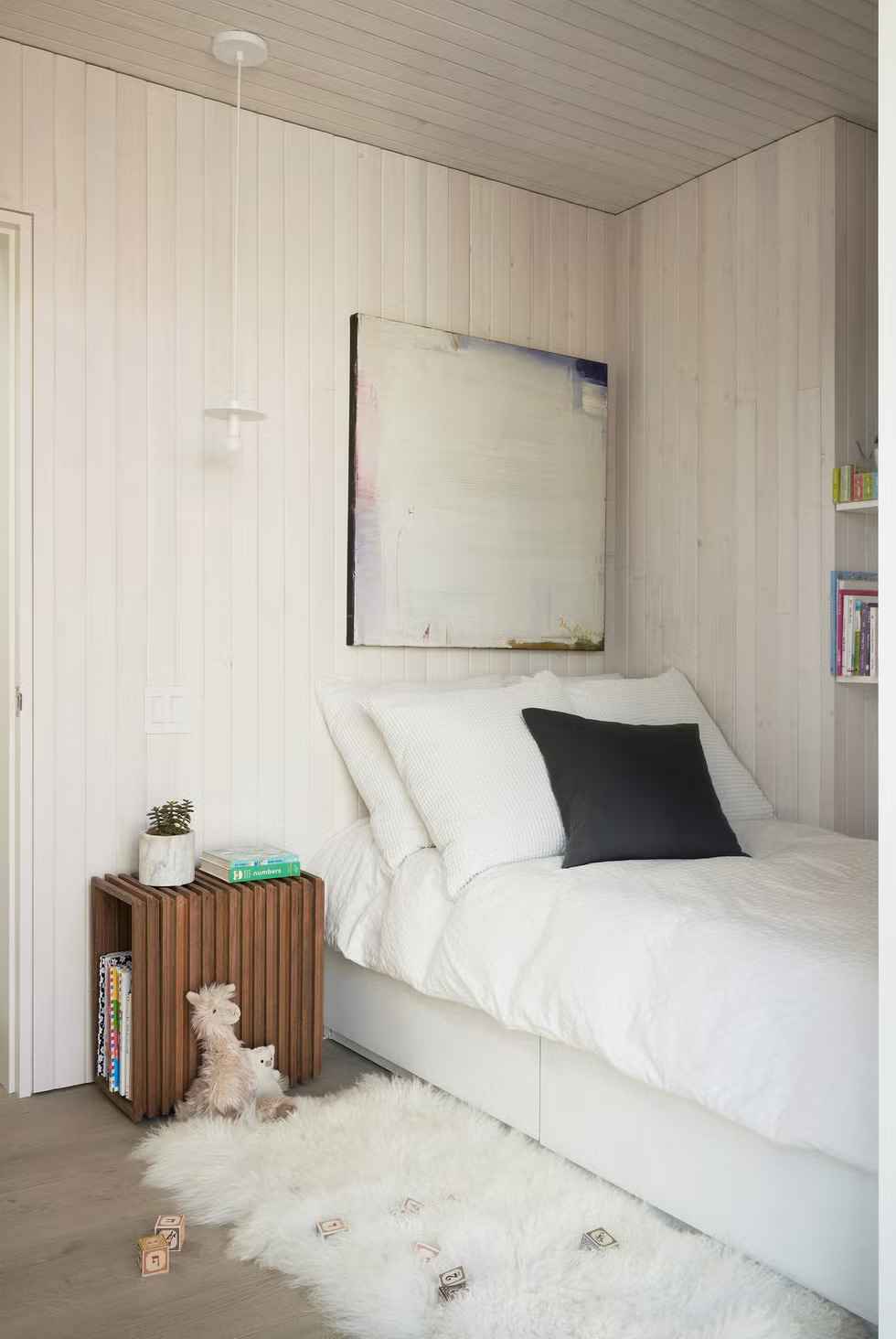 26 Twin Bed Ideas for Small Bedrooms That Work for Adults and Kids ...