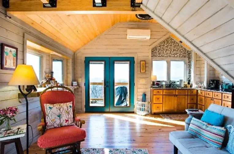 0416 Sanctuary treehouse cabin with insane views Full tour smallhometours.com 5