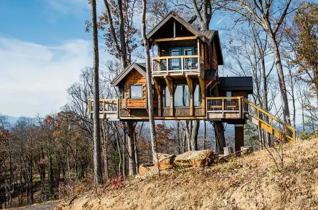 0416 Sanctuary treehouse cabin with insane views Full tour smallhometours.com 6