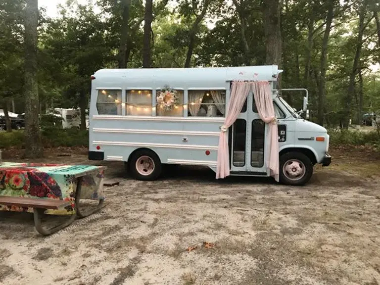 0418 She built a conversion bus at 18 the life of a girl and her little blue bus smallhometours.com 9