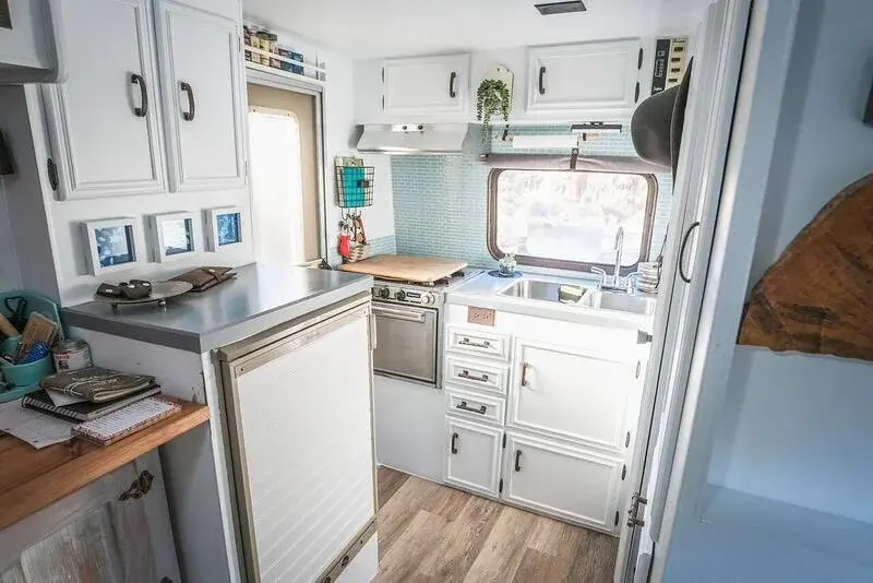 0420 While everyone has sprinter fever she is out there making the best of a totally cool vintage van smallhometours.com 4