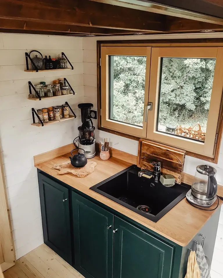 0421 This French couple have built their dream minimalist tiny house smallhometours.com 2