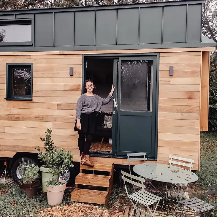 0421 This French couple have built their dream minimalist tiny house smallhometours.com 4