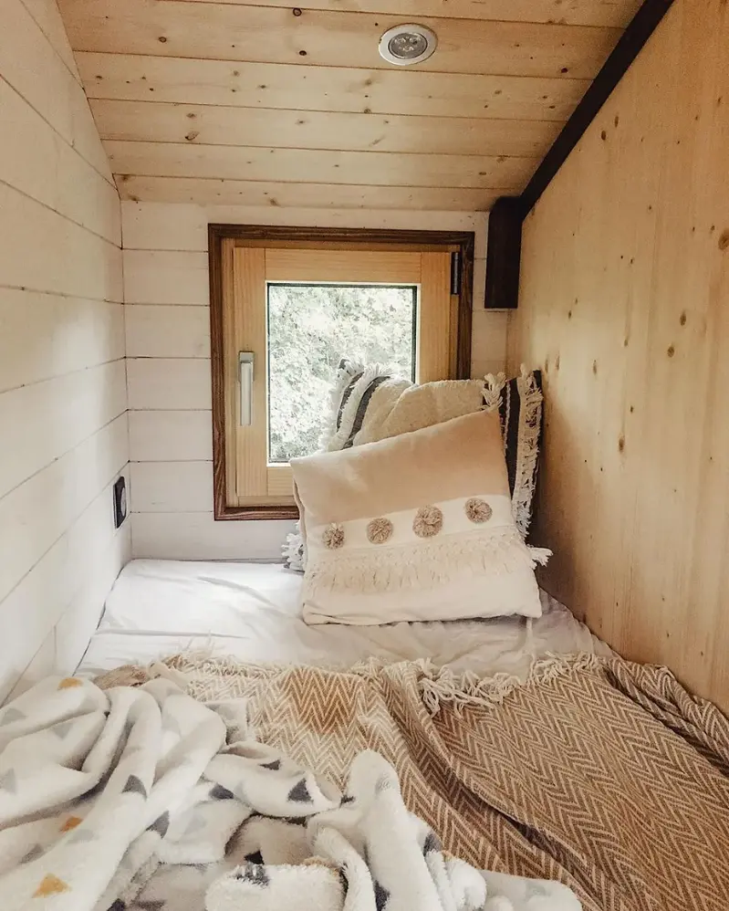 0421 This French couple have built their dream minimalist tiny house smallhometours.com 5