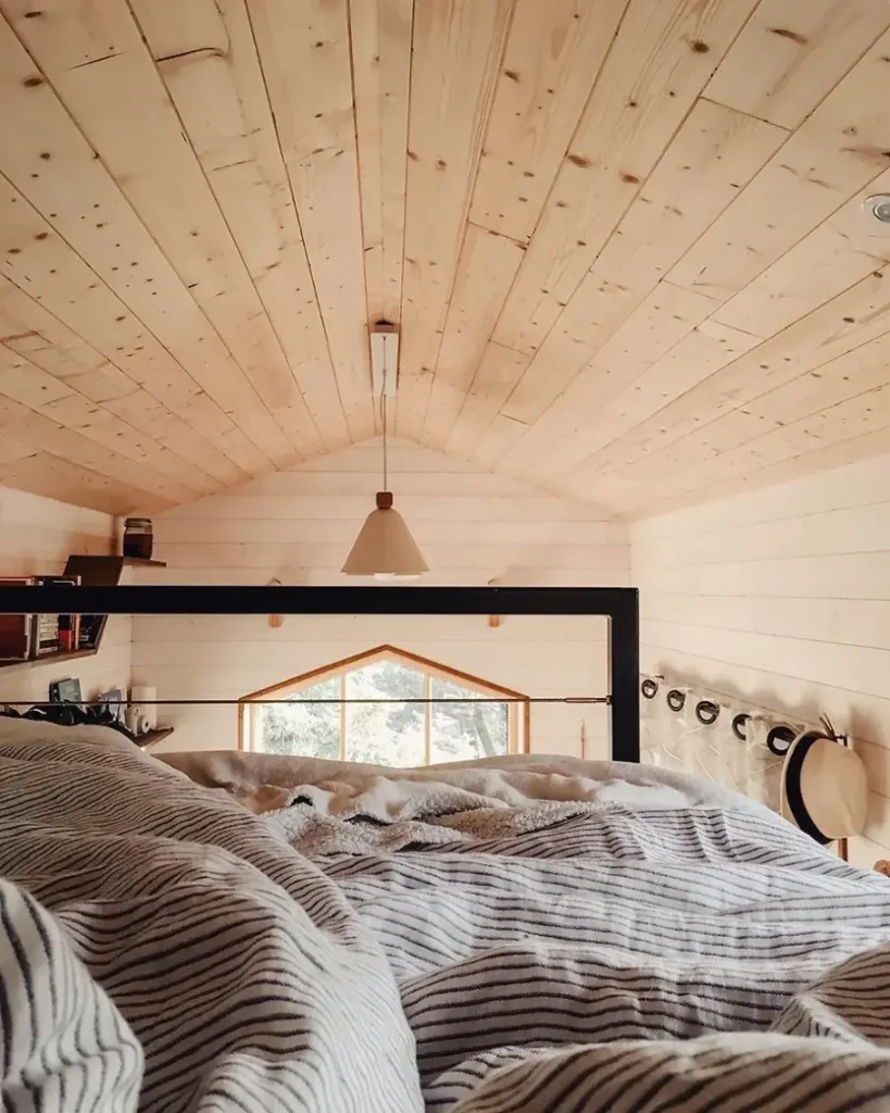 0421 This French couple have built their dream minimalist tiny house smallhometours.com 6