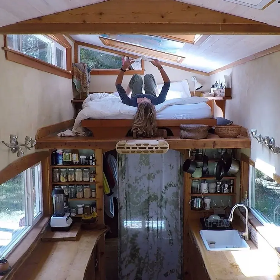 0427 Woman living in a cozy 22 long tiny house for 5 years smallhometours.com 2