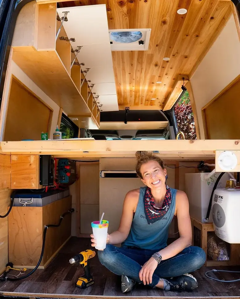 0431 Adventurous woman works full time on the road helping small businesses In her Mercedes van smallhometours.com 6
