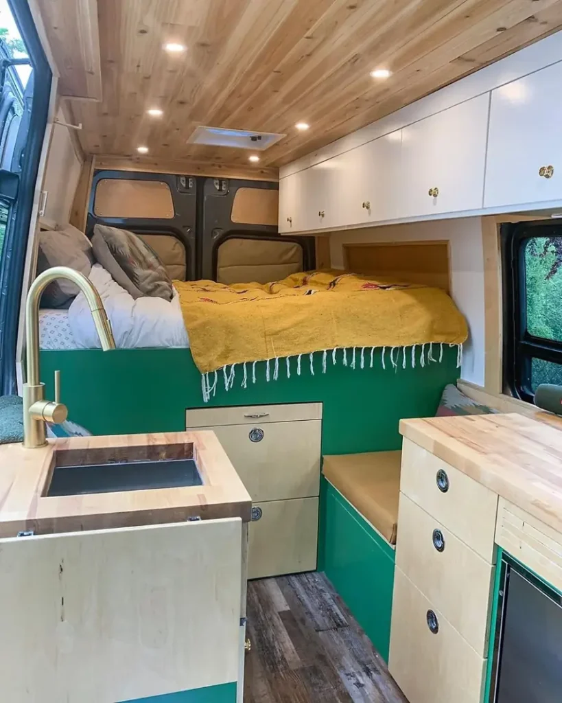 0431 Adventurous woman works full time on the road helping small businesses In her Mercedes van smallhometours.com 7