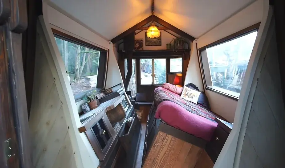 0444 Gorgeous folding tiny house built with reclaimed materials smallhometours.com 4