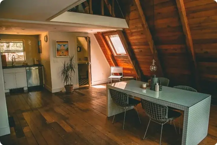 0450 This 638m² beautiful A frame cabin is blend of rustic and modern smallhometours.com 4