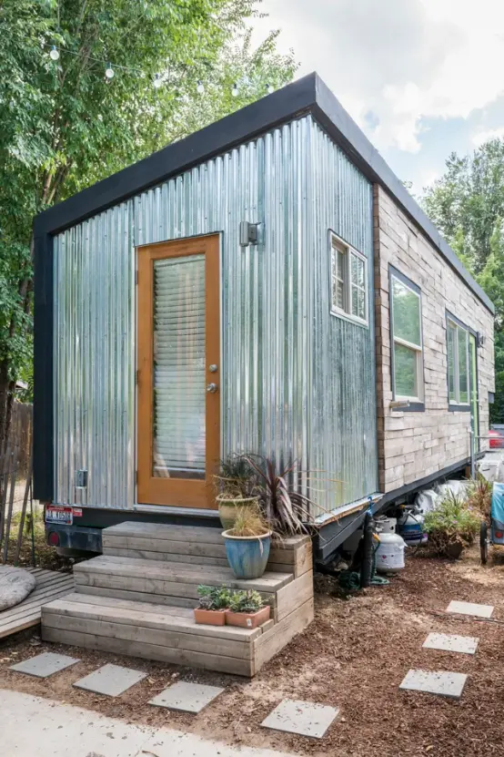 0452 Mom built a tiny house for her 2 babies great dane smallhometours.com 5