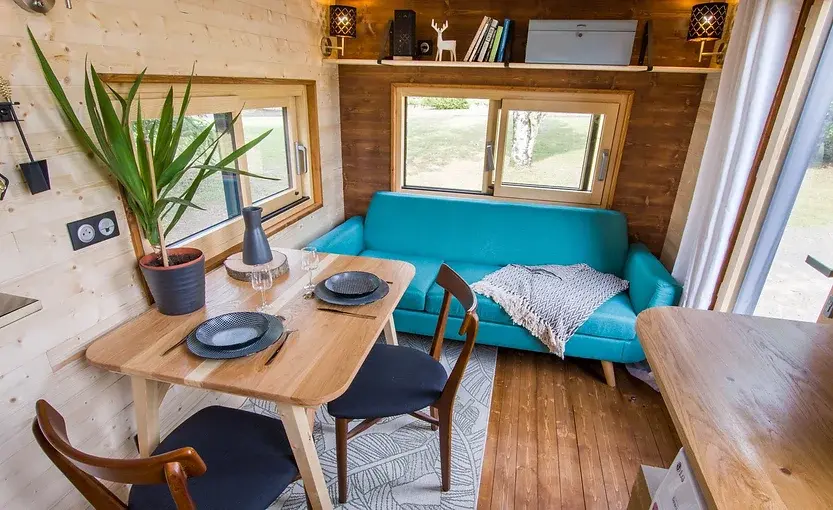 0460 Gorgeous tiny house with two separate rooms smallhometours.com 2