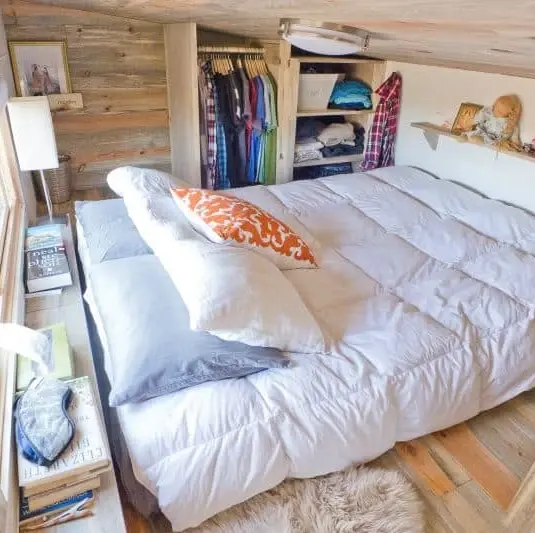 0484 Brilliant DIY 20x8 tiny house with home office space for 30.000 smallhometours.com 1