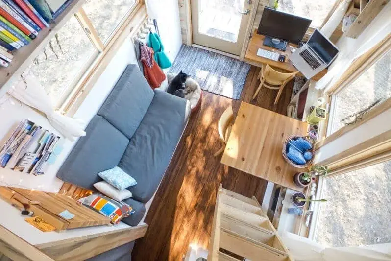 0484 Brilliant DIY 20x8 tiny house with home office space for 30.000 smallhometours.com 6