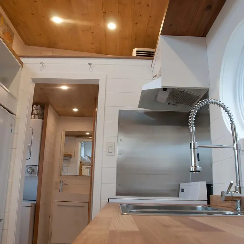 0487 260 ft tiny house with two beautiful bedrooms smallhometours.com 4