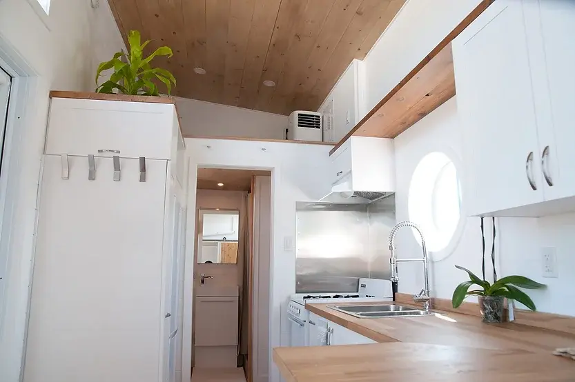 0487 260 ft tiny house with two beautiful bedrooms smallhometours.com 5
