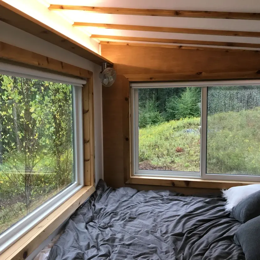 0489 Gorgeous 16 tiny house fully off grid smallhometours.com 4