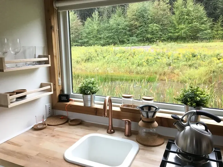 0489 Gorgeous 16 tiny house fully off grid smallhometours.com 5
