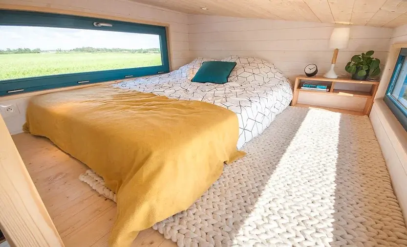 0492 Beautiful tiny house with a single slope architecture which gives it maximum interior volume smallhometours.com 6