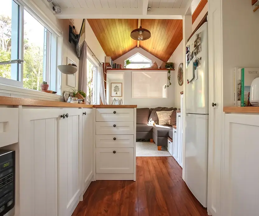 0499 Beautiful 27m2 tiny house surrounded by birdlife and native trees smallhometours.com 1