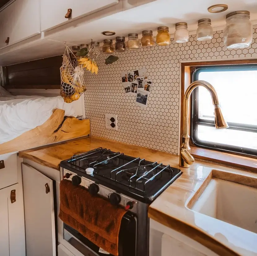0500 Amazing DIY self built 2017 Ford transit van conversion smallhometours.com 7