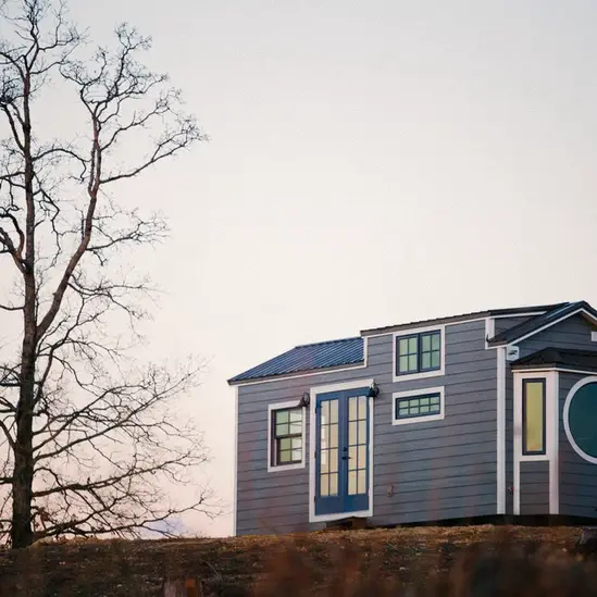 0503 Beautiful 24 tiny house with a spacious feel smallhometours.com 8