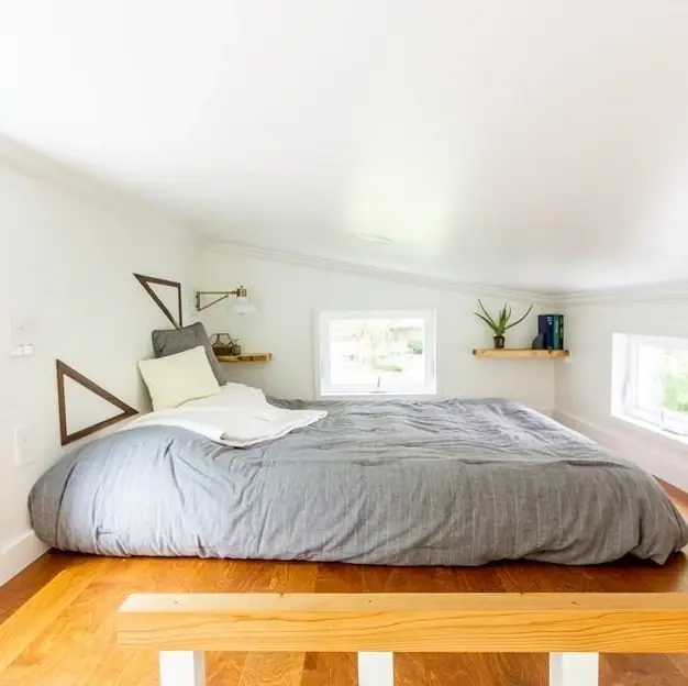 0519 Gorgeous natural modern 30ft tiny house smallhometours.com 12
