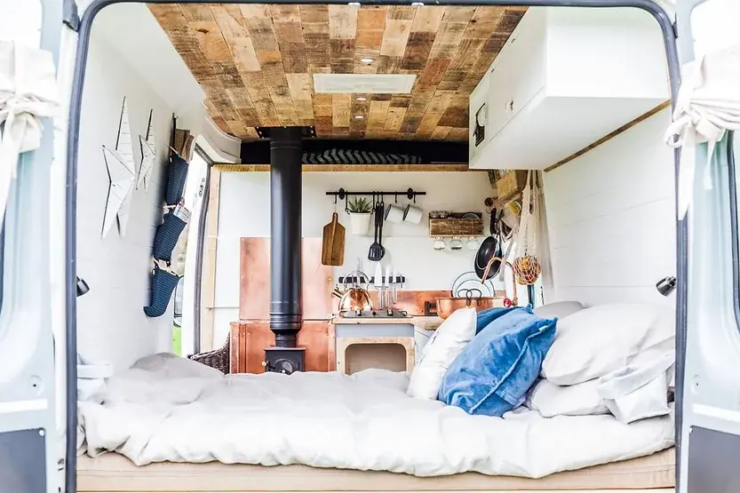 0520 Masterpiece design 2011 Citroen camper van smallhometours.com 1