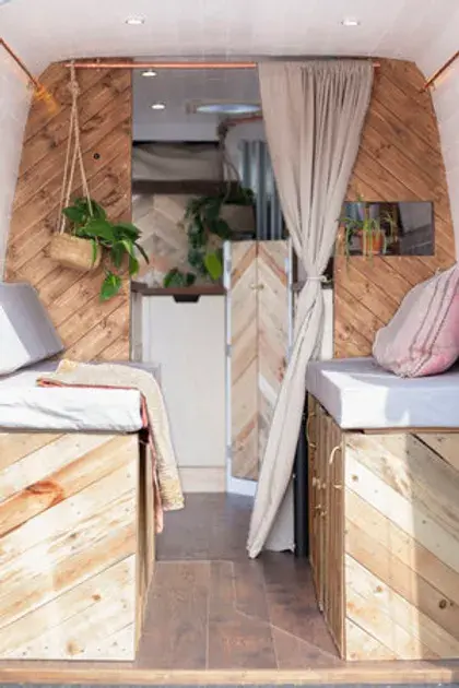 0523 Stunning 2016 Mercedes sprinter hand made conversion smallhometours.com 8