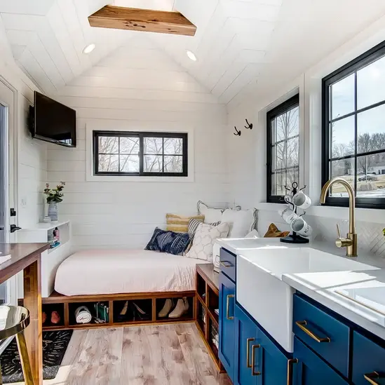 0524 A spectacular custom 28 ft. tiny house smallhometours.com 11